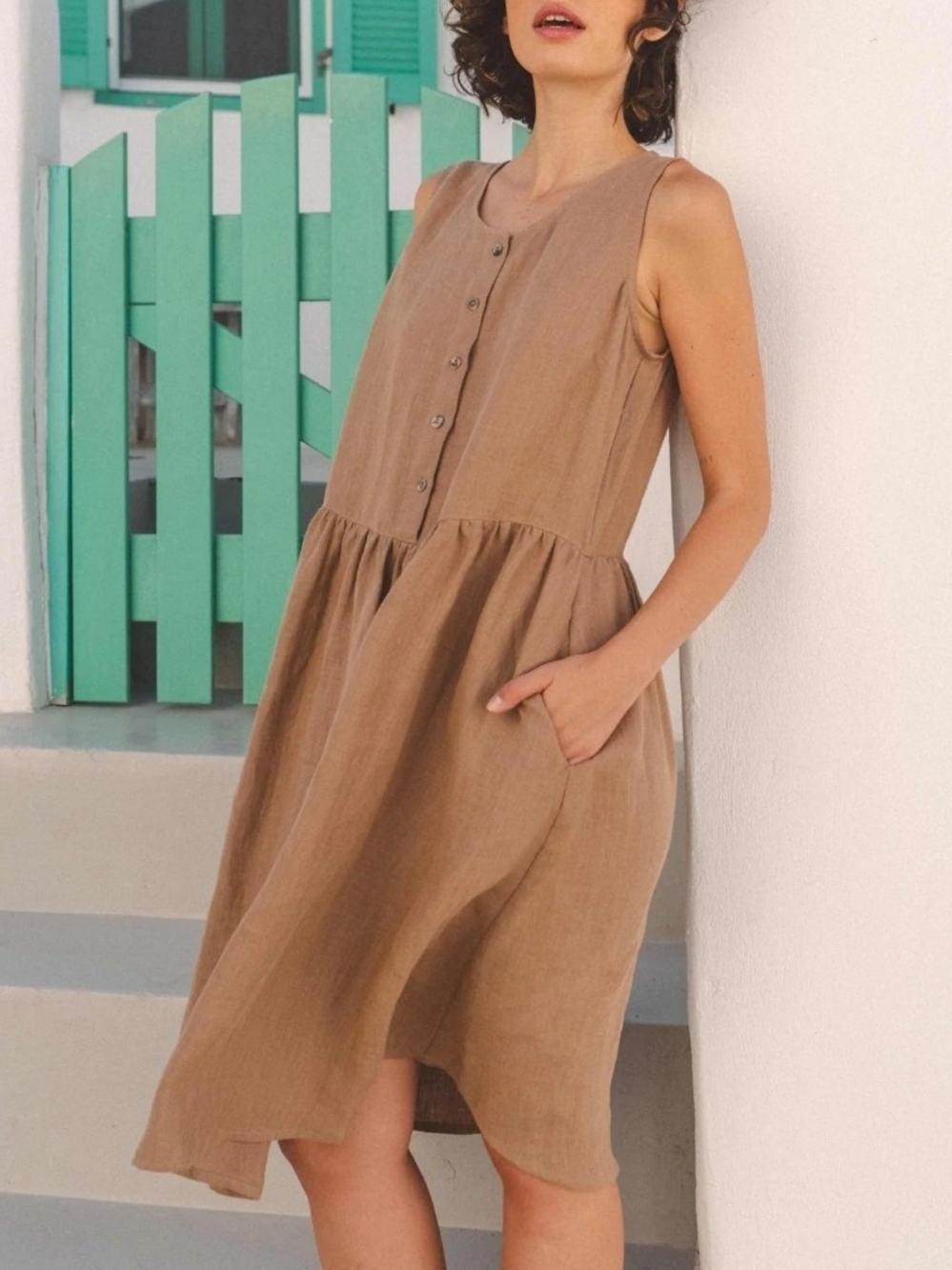 notPERFECTLINEN Sleeveless Midi Dress in Warm Tan